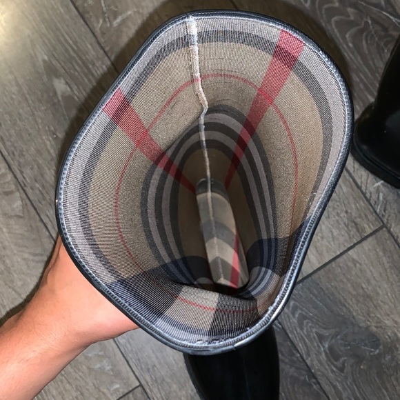 Burberry Black Rainboots UK size 38 US 8 - Picture 2 of 4